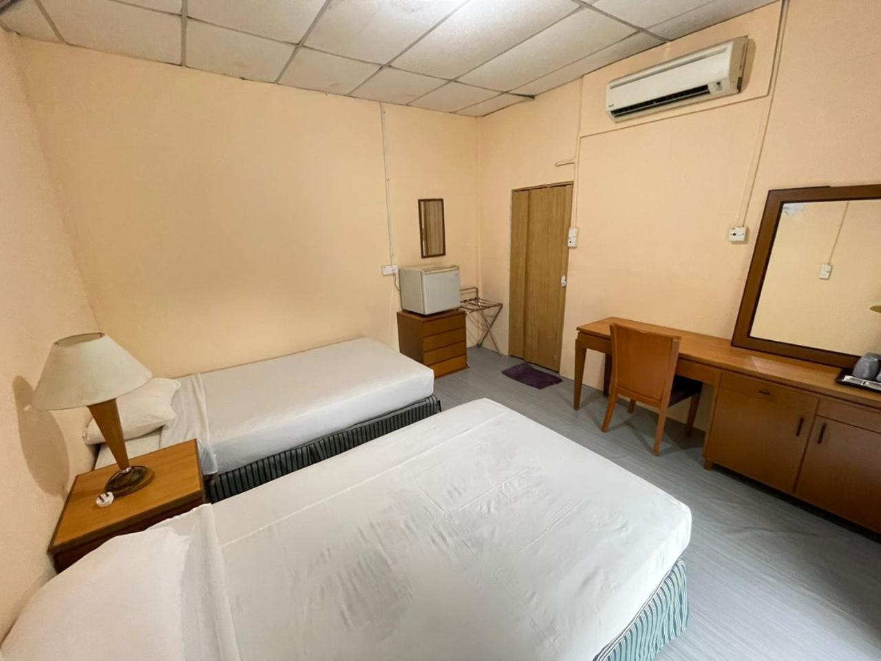 Dgeting Beach Resort Tumpat Eksteriør bilde