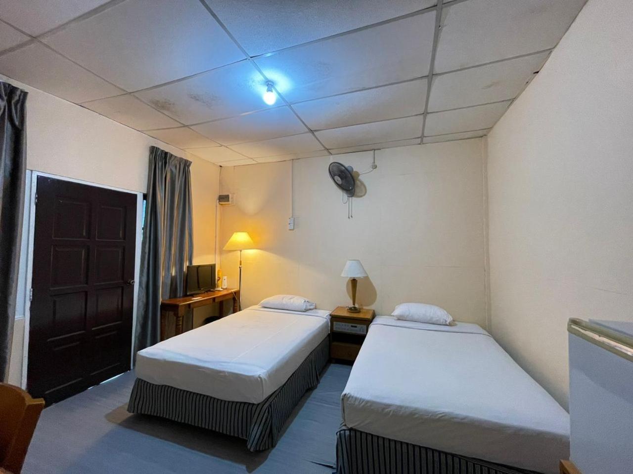 Dgeting Beach Resort Tumpat Eksteriør bilde