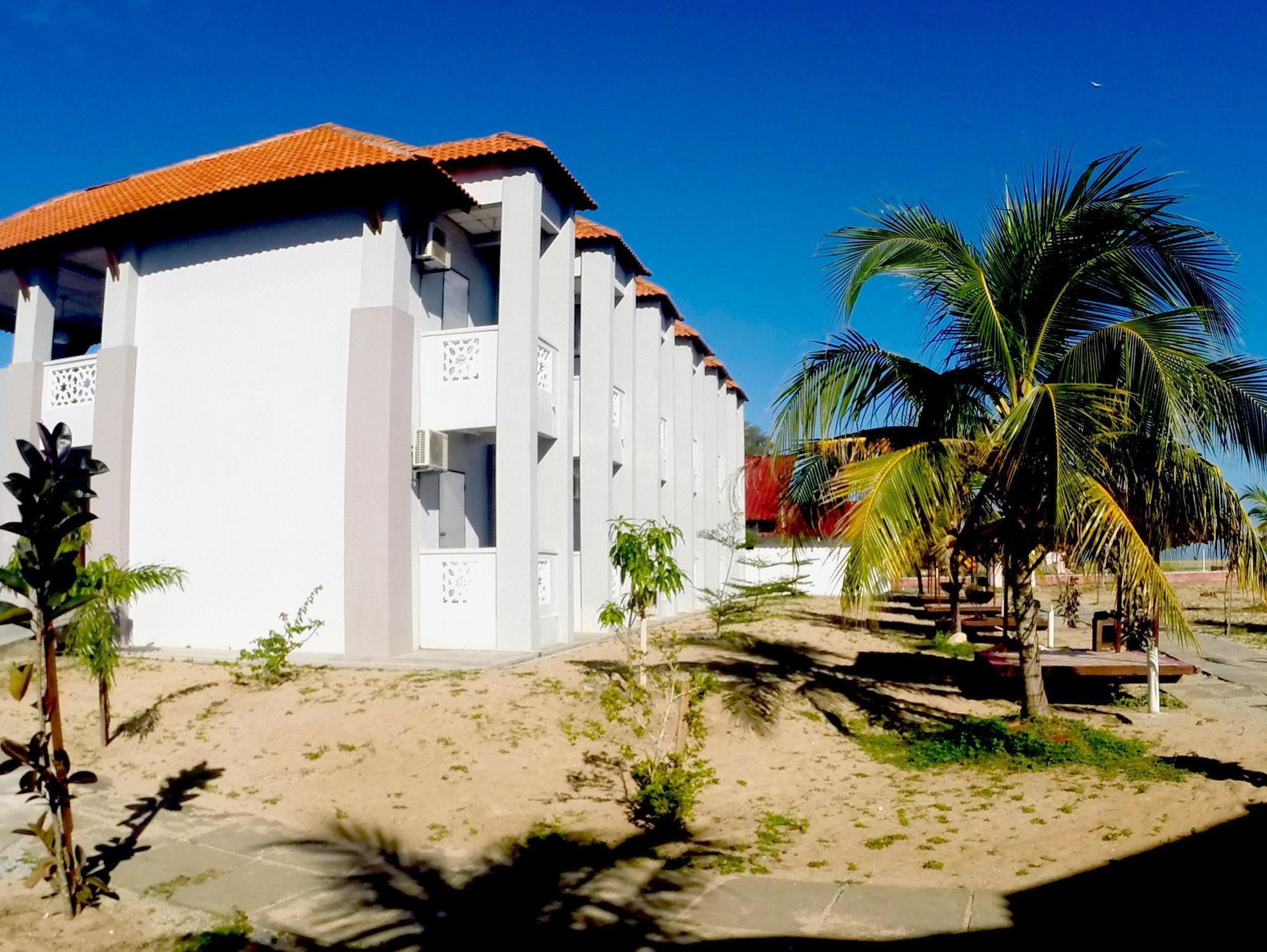 Dgeting Beach Resort Tumpat Eksteriør bilde